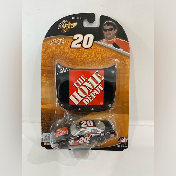 2004 Winners Circle Tony Stewart #20 Home Depot Reverse 1/64 Nascar Diecast - Picture 1 of 2